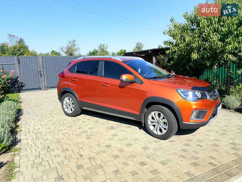 Внедорожник / Кроссовер Chery Tiggo 2 2017 в Гадяче