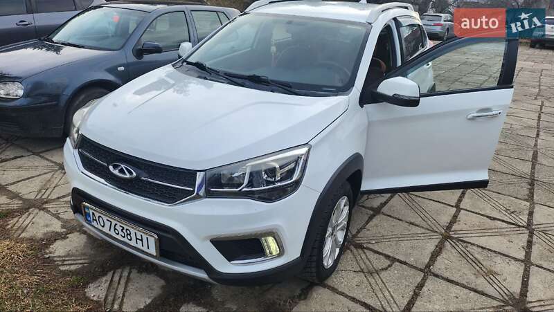 Внедорожник / Кроссовер Chery Tiggo 2 2017 в Львове