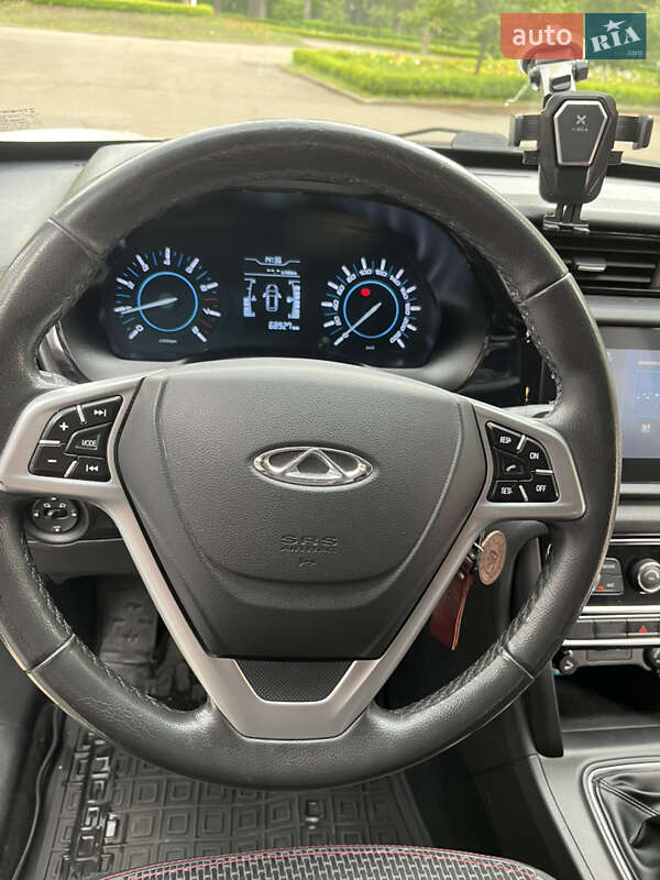 Внедорожник / Кроссовер Chery Tiggo 3 2020 в Киеве