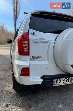 Внедорожник / Кроссовер Chery Tiggo 3 2017 в 