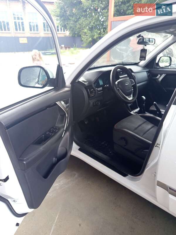 Внедорожник / Кроссовер Chery Tiggo 3 2017 в Смеле