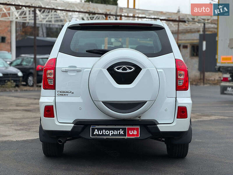 Внедорожник / Кроссовер Chery Tiggo 3 2017 в Киеве