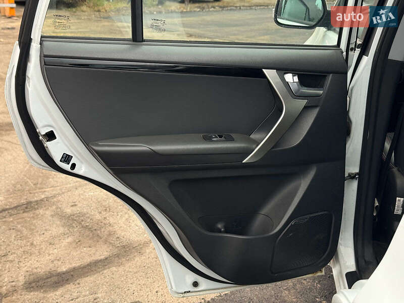 Внедорожник / Кроссовер Chery Tiggo 3 2017 в Киеве