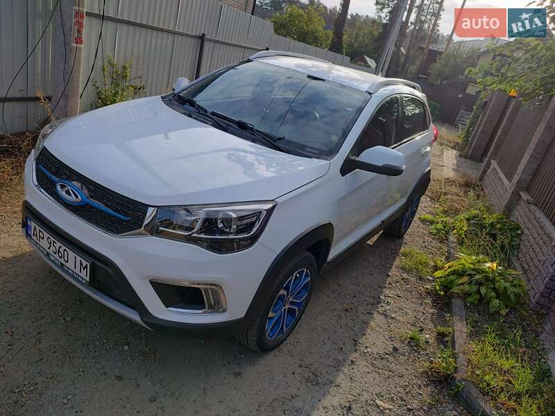 Позашляховик / Кросовер Chery Tiggo 3xe 2018 в  фото Позашляховик / Кросовер Chery Tiggo 3xe 2018 в