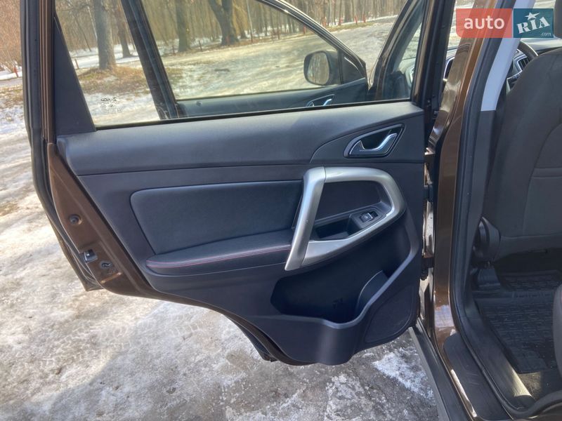 Внедорожник / Кроссовер Chery Tiggo 5 2016 в Киеве