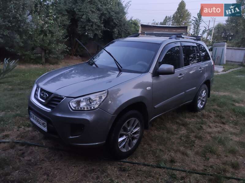 Внедорожник / Кроссовер Chery Tiggo 2014 в 