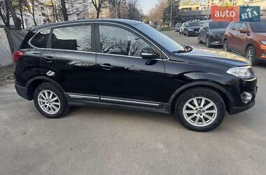 Позашляховик / Кросовер Chery Tiggo 2016 в 