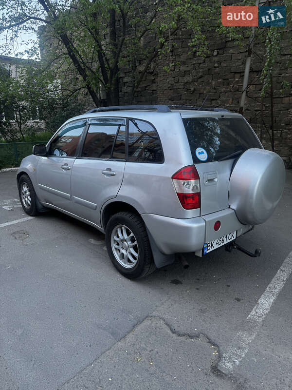 Позашляховик / Кросовер Chery Tiggo 2008 в 