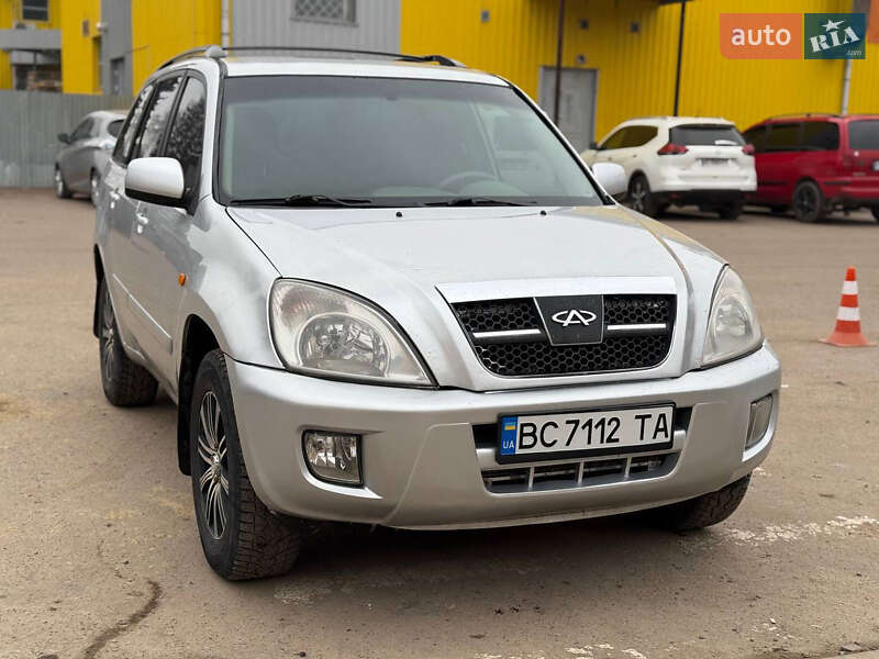 Позашляховик / Кросовер Chery Tiggo 2008 в 