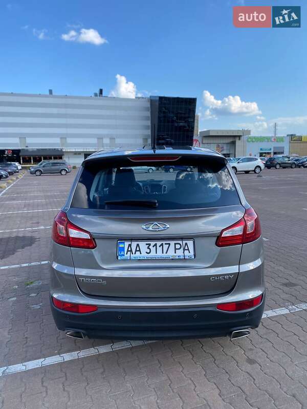 Позашляховик / Кросовер Chery Tiggo 2016 в Києві