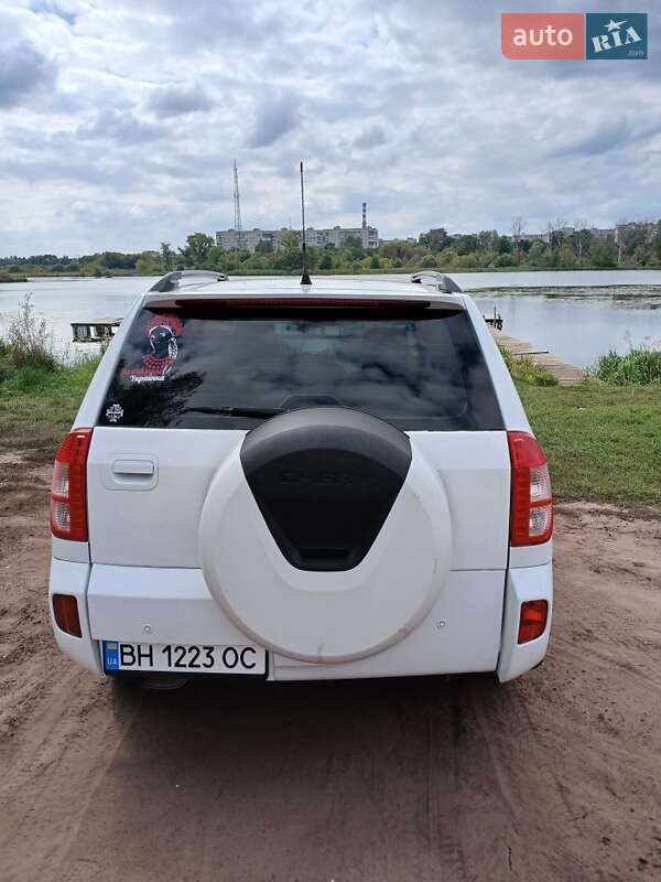 Внедорожник / Кроссовер Chery Tiggo 2014 в 