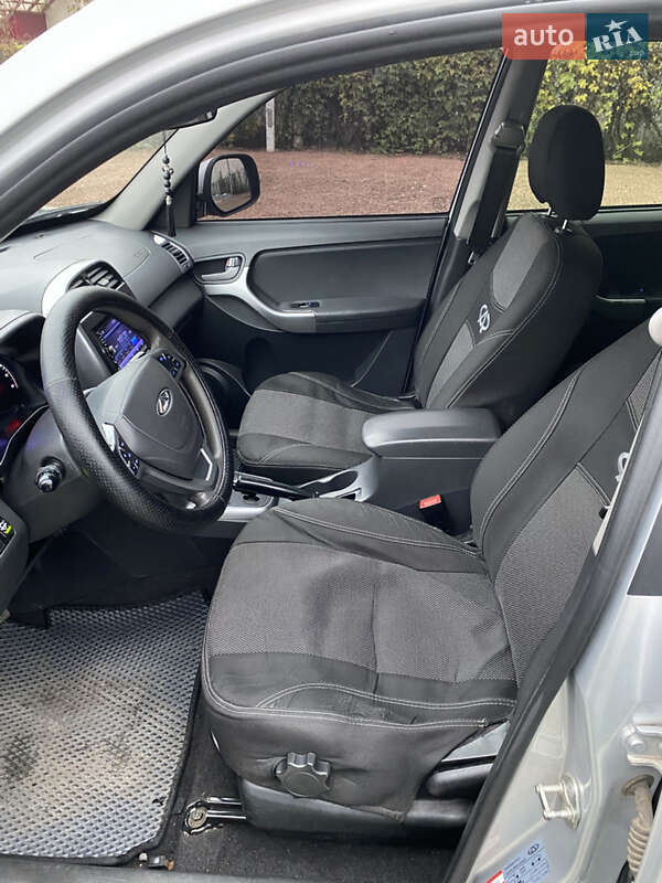 Позашляховик / Кросовер Chery Tiggo 2016 в Житомирі