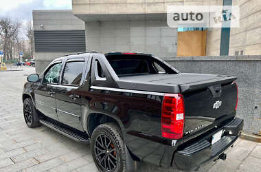 Пикап Chevrolet Avalanche 2006 в Киеве