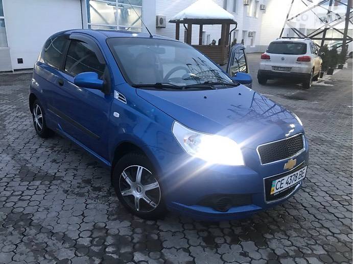 Хэтчбек Chevrolet Aveo 2010 в Черновцах