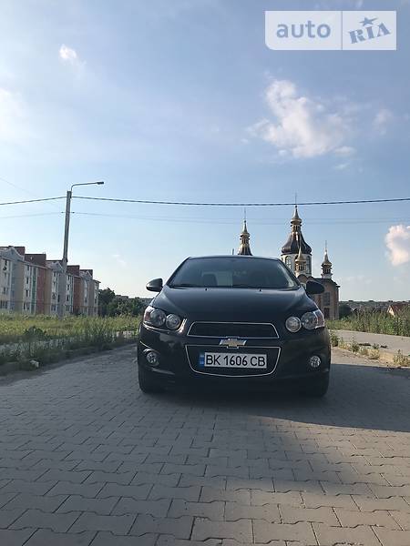 Седан Chevrolet Aveo 2012 в Ровно