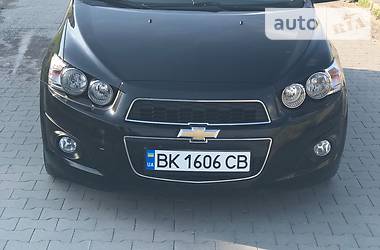 Седан Chevrolet Aveo 2012 в Ровно