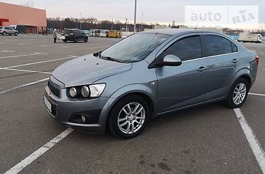 Седан Chevrolet Aveo 2014 в Киеве