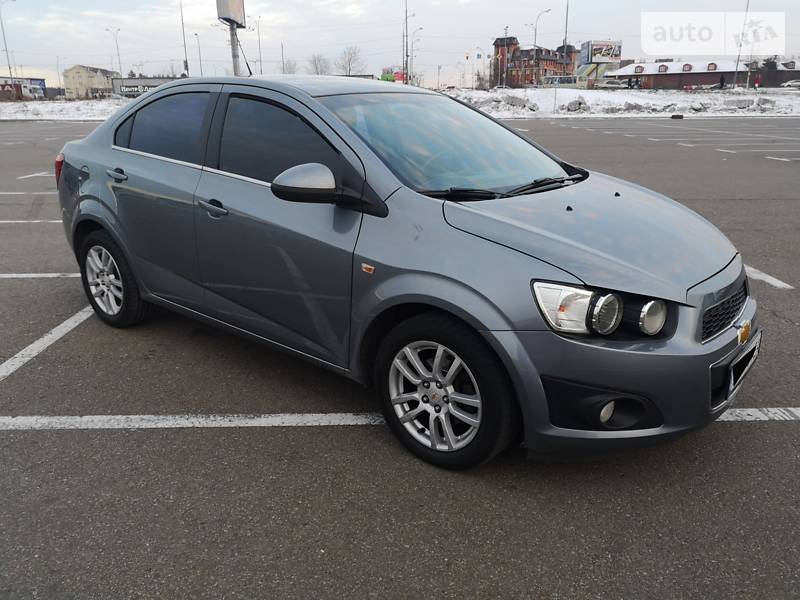 Седан Chevrolet Aveo 2014 в Киеве