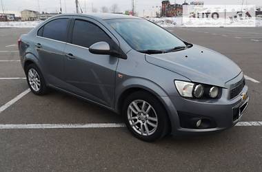 Седан Chevrolet Aveo 2014 в Киеве