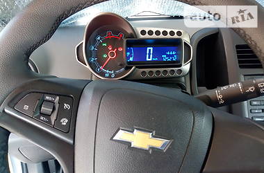 Хэтчбек Chevrolet Aveo 2011 в Краматорске