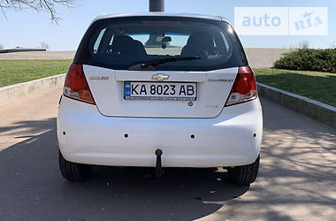 Хетчбек Chevrolet Aveo 2005 в 