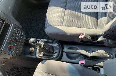 Хетчбек Chevrolet Aveo 2005 в 