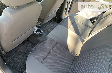 Хетчбек Chevrolet Aveo 2005 в 