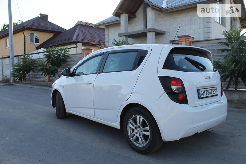 Хетчбек Chevrolet Aveo 2012 в Житомирі фото 44 Хетчбек Chevrolet Aveo 2012 в Житомирі