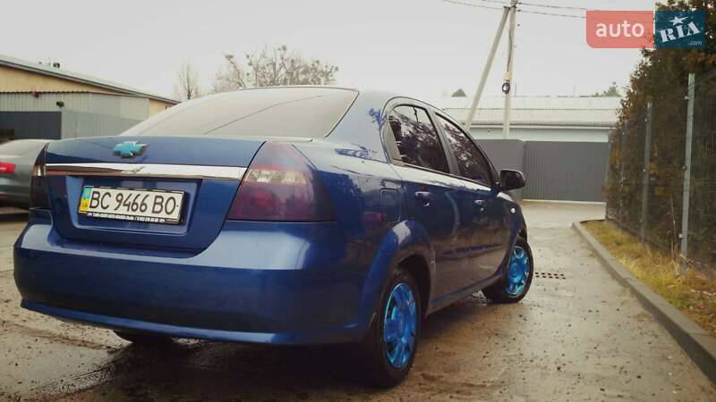 Седан Chevrolet Aveo 2008 в Львове