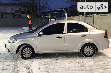 Седан Chevrolet Aveo 2011 в Полтаві