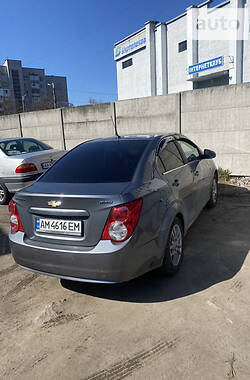 Седан Chevrolet Aveo 2013 в Житомирі