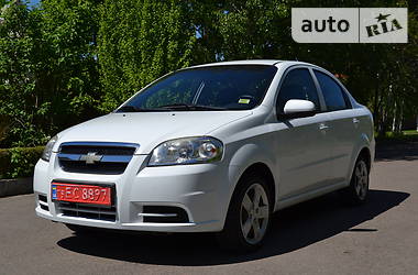 Седан Chevrolet Aveo 2010 в Ровно