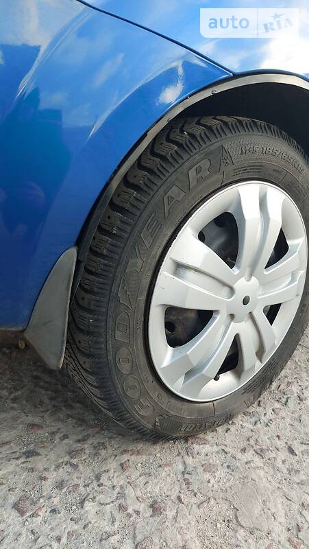 Седан Chevrolet Aveo 2007 в Ровно