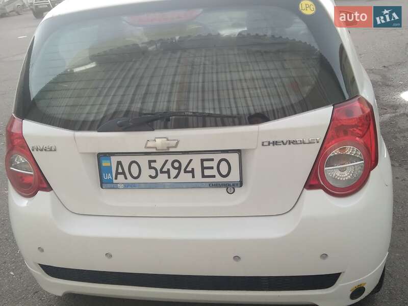 Хэтчбек Chevrolet Aveo 2008 в Ужгороде