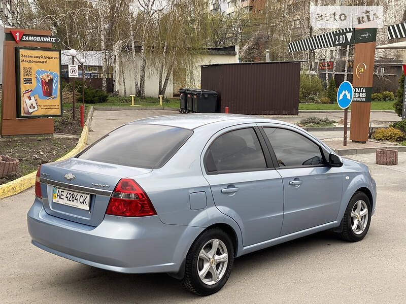 Седан Chevrolet Aveo 2008 в Днепре