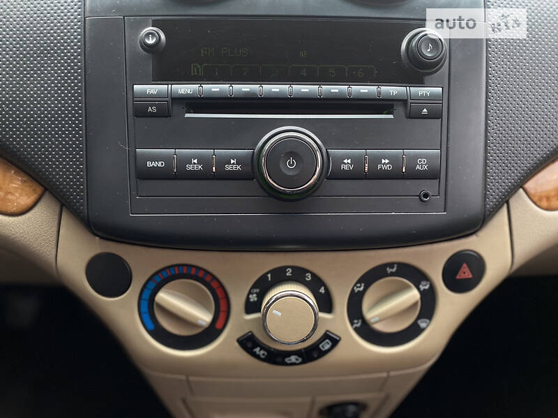 Седан Chevrolet Aveo 2008 в Днепре