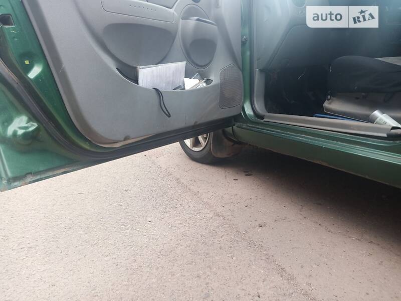 Седан Chevrolet Aveo 2004 в Кривому Розі фото 8 Седан Chevrolet Aveo 2004 в Кривому Розі