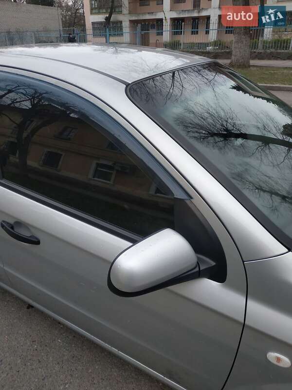 Седан Chevrolet Aveo 2010 в Кременчуці