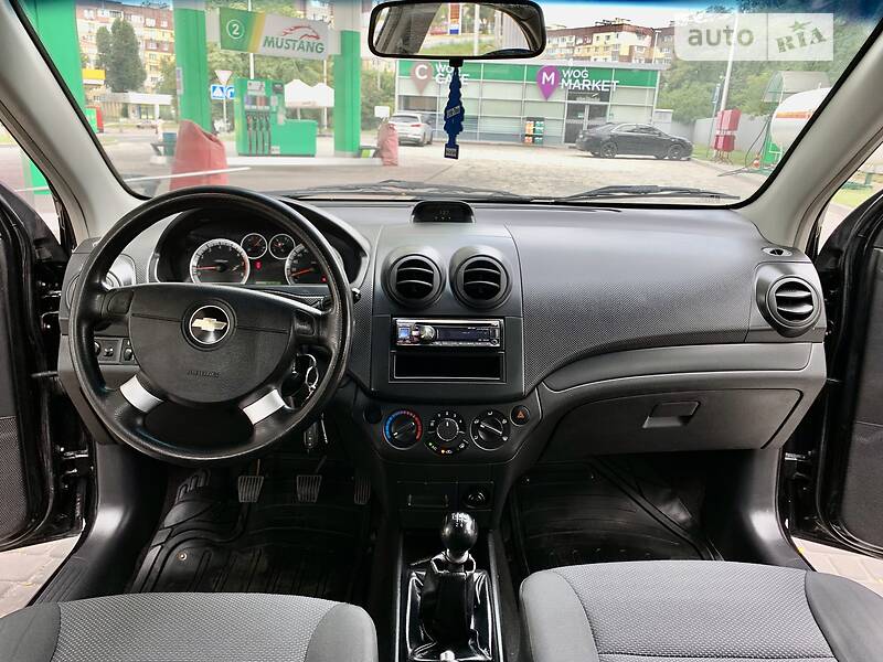 Седан Chevrolet Aveo 2011 в Дніпрі