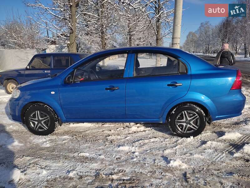 Седан Chevrolet Aveo 2010 в Перещепине