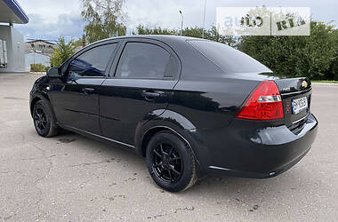 Седан Chevrolet Aveo 2011 в Сумах