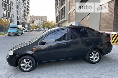 Седан Chevrolet Aveo 2005 в Львове