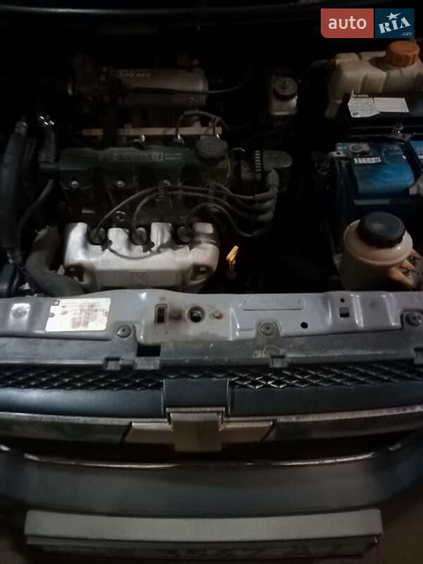 Седан Chevrolet Aveo 2007 в Чернівцях