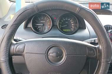 Хэтчбек Chevrolet Aveo 2005 в Хусте