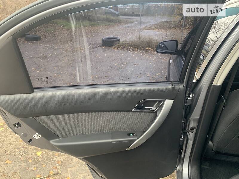 Седан Chevrolet Aveo 2011 в Кривом Роге