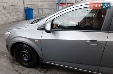 Седан Chevrolet Aveo 2011 в Києві