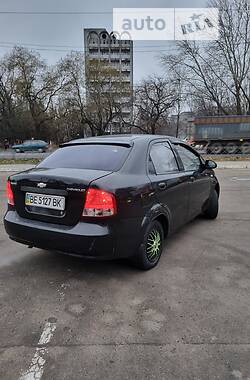 Седан Chevrolet Aveo 2005 в Миколаєві