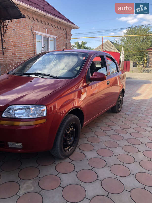 Седан Chevrolet Aveo 2004 в Ізмаїлі