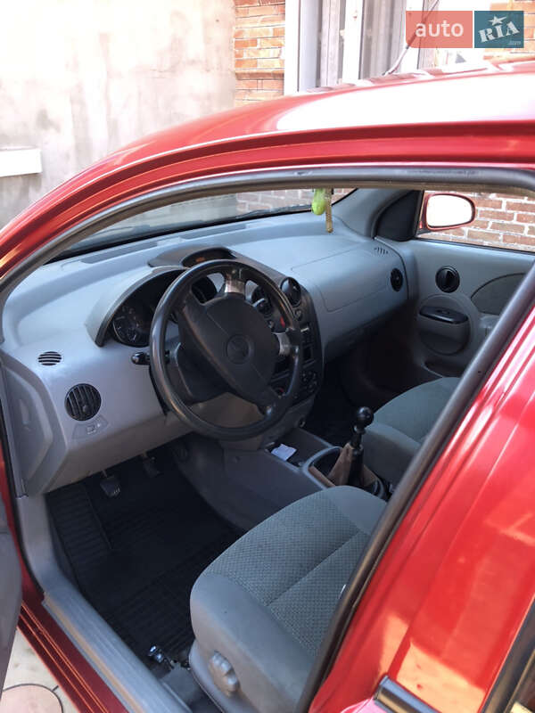 Седан Chevrolet Aveo 2004 в Ізмаїлі
