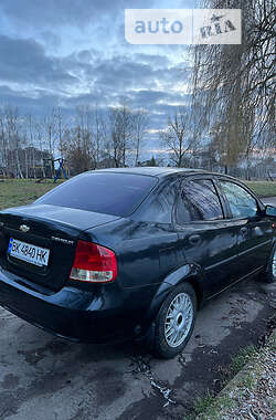 Седан Chevrolet Aveo 2005 в Ровно